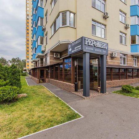 Appartement 1 Поверх Ж К Паркові Озера Метро Дарниця à Kiev Extérieur photo