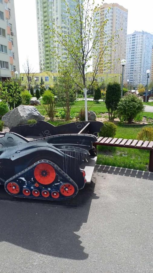 Appartement 1 Поверх Ж К Паркові Озера Метро Дарниця à Kiev Extérieur photo