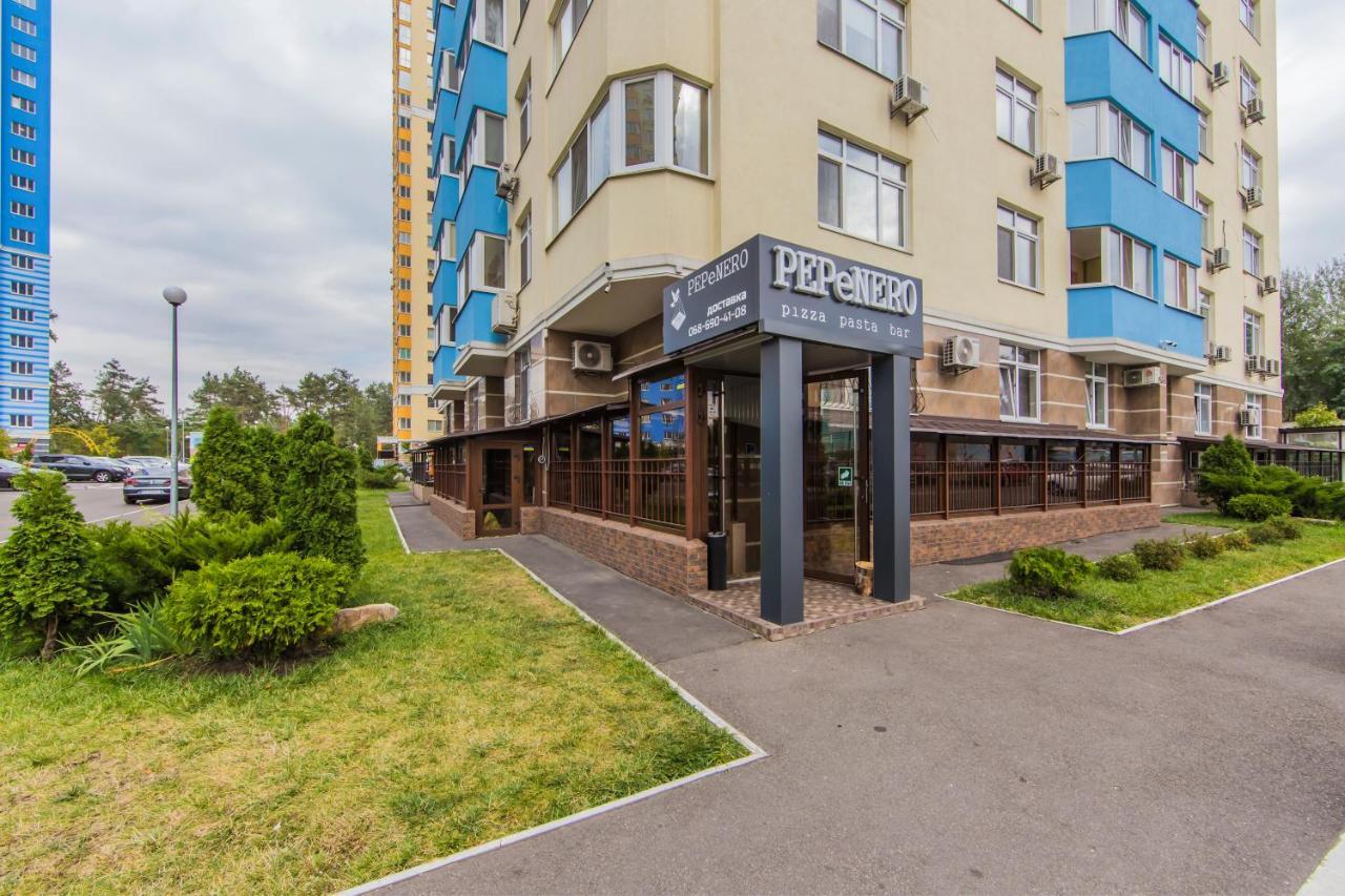 Appartement 1 Поверх Ж К Паркові Озера Метро Дарниця à Kiev Extérieur photo
